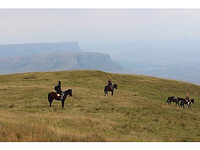 Jurni Gem3 one-of-the-trails-where.jpg - Leratong Tourism image